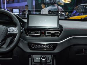 2019款1.6L 手动豪华型 国VI 中控台