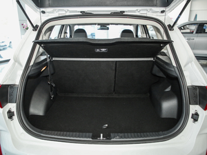 2019款1.6L 自动互联智酷型 国VI 行李厢空间