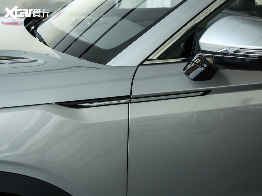 2020��vT99 20TD 8AT ���F��