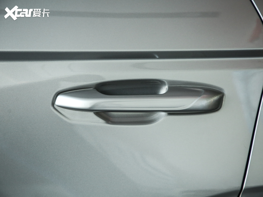 2020��vT99 20TD 8AT ���F��