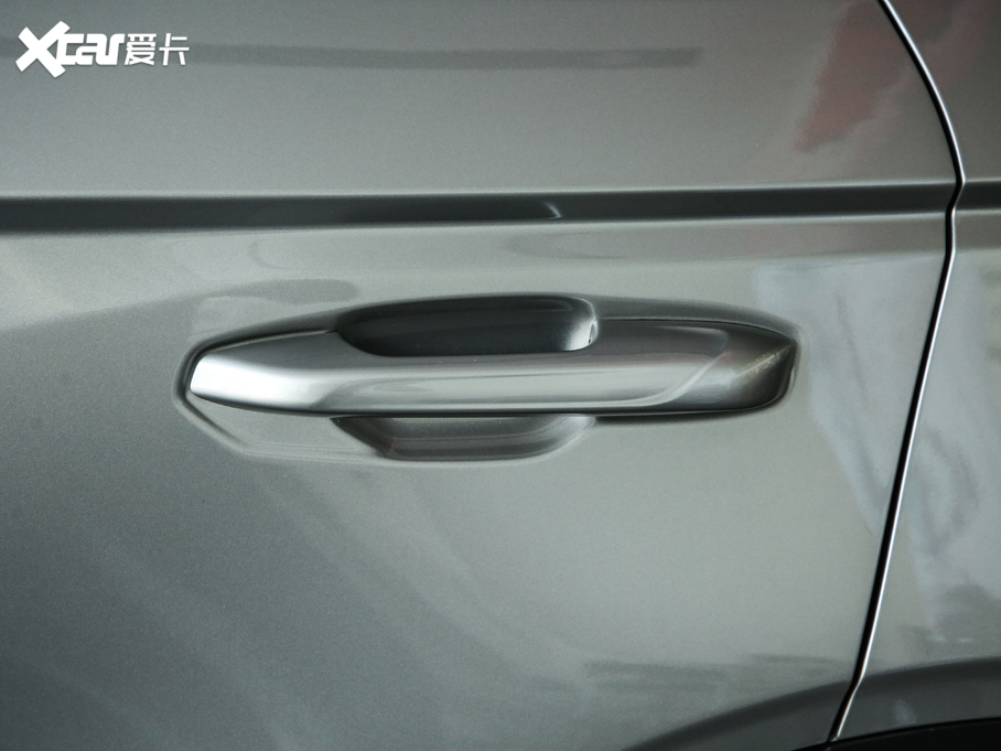 2020��vT99 20TD 8AT ���F��