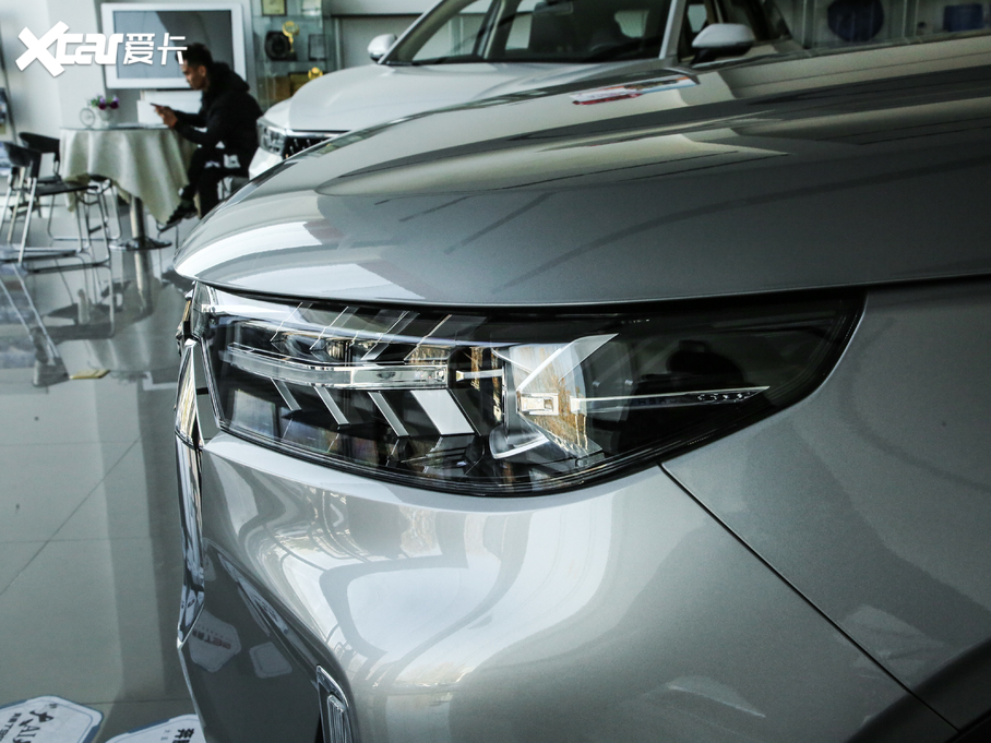 2020��vT99 20TD 8AT ���F��