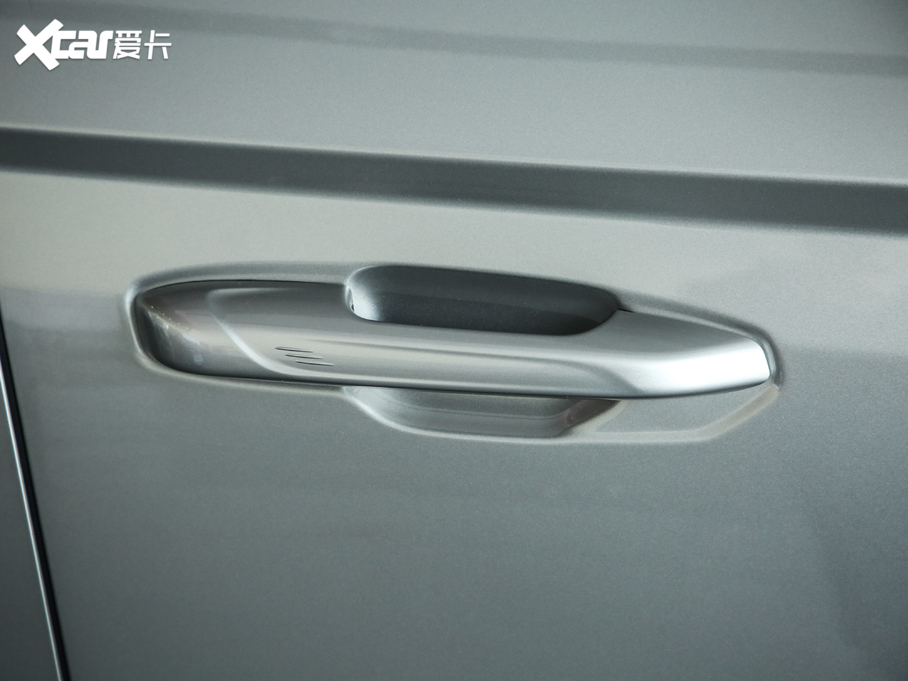 2020��vT99 20TD 8AT ���F��