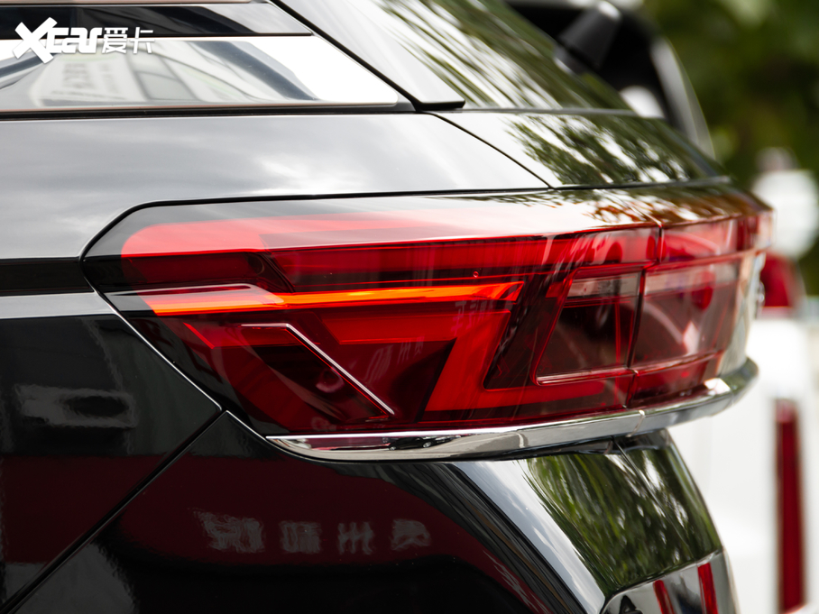 2020��vT99 20TD 8AT ������