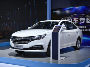 2019款1.6L 自动舒适型 整体外观