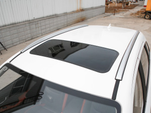 2021款1.2T 手动豪华型 车顶