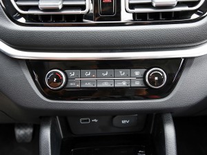 2021款1.2T 手动豪华型 空调调节