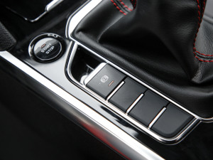 2021款1.2T 手动豪华型 驻车制动器