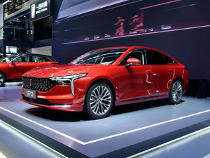 2021款1.5T 自动驭享型 左前45度