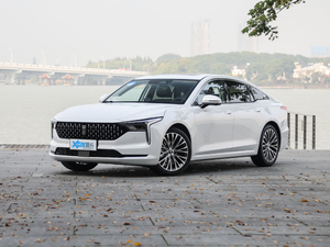 2021款1.5T 自动驭享型 左前45度