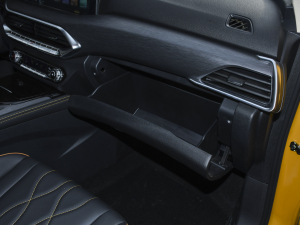 2021款PRO 280TID 自动尊贵型 手套箱