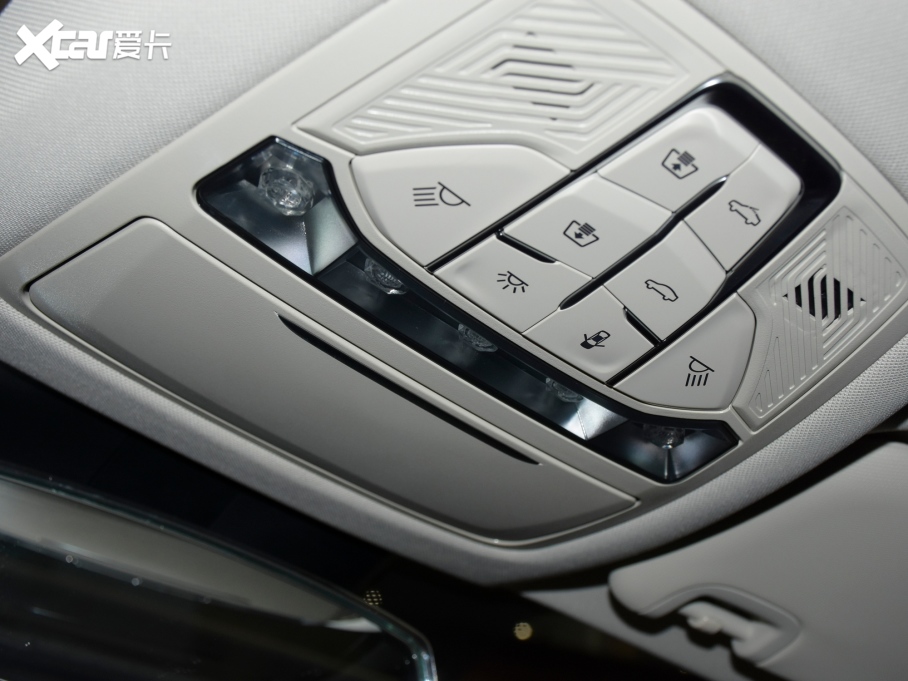 2021vB70 2.0T ԄS