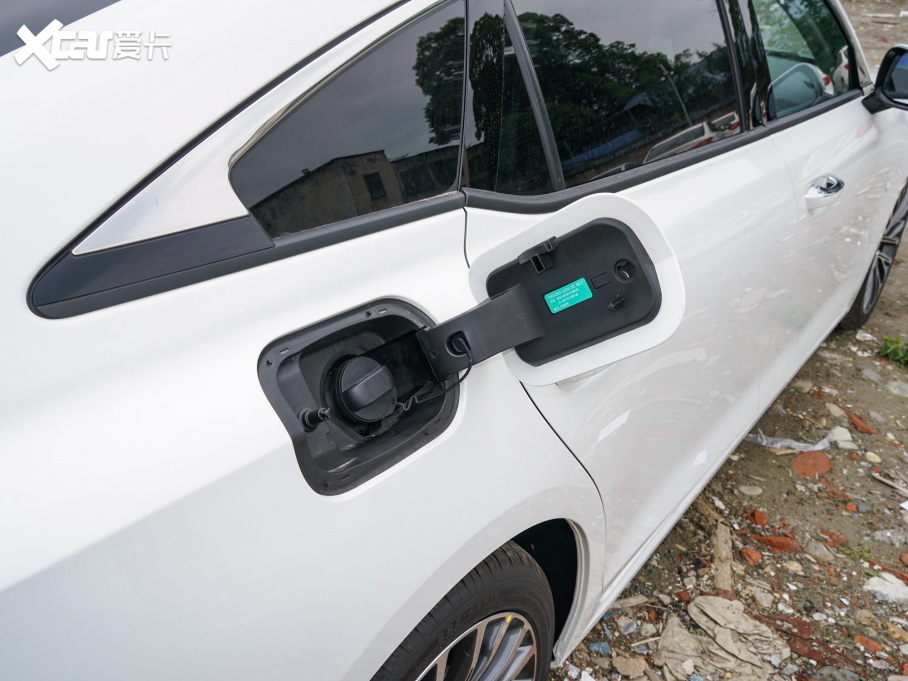 2022vB70 2.0T ԄS