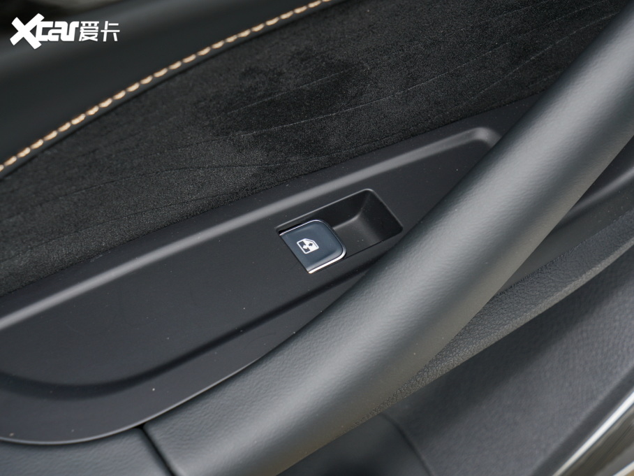 2022vB70 2.0T Ԅ(dng)S