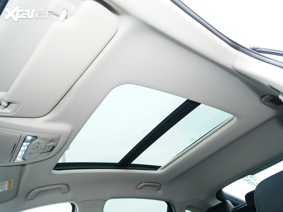 2022vB70 2.0T ԄS