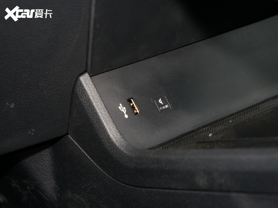 2022vB70 2.0T Ԅ(dng)S