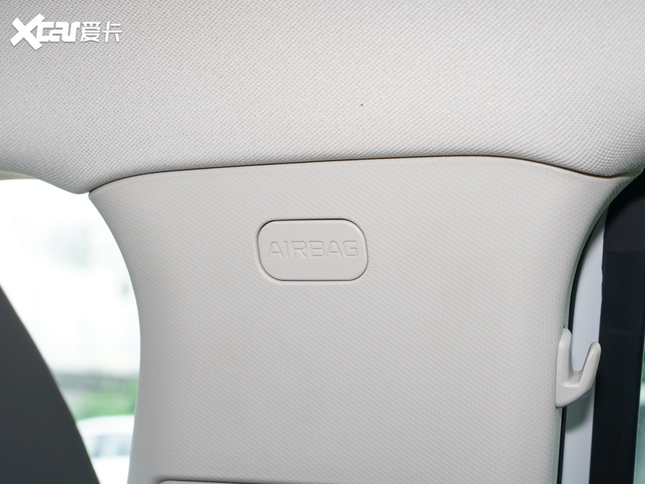 2022vB70 2.0T Ԅ(dng)S