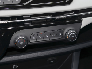 2022а 100kW 419km {{