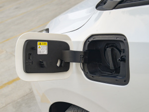 2022а 100kW 419km ^