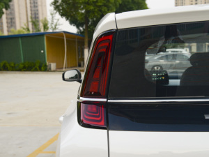 2022а 100kW 419km ^