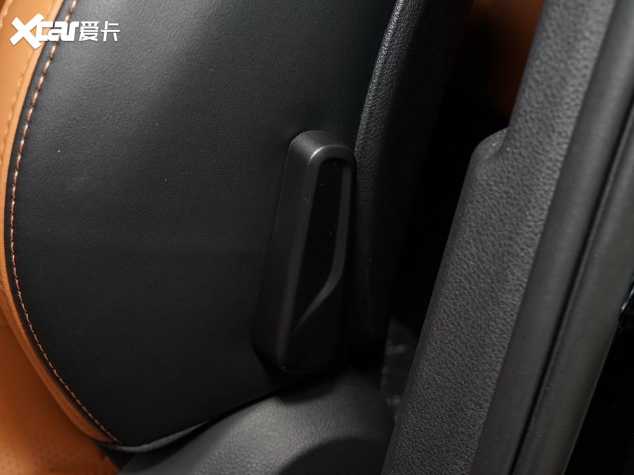 2023vT99 2.0T Ԅͣ8AT