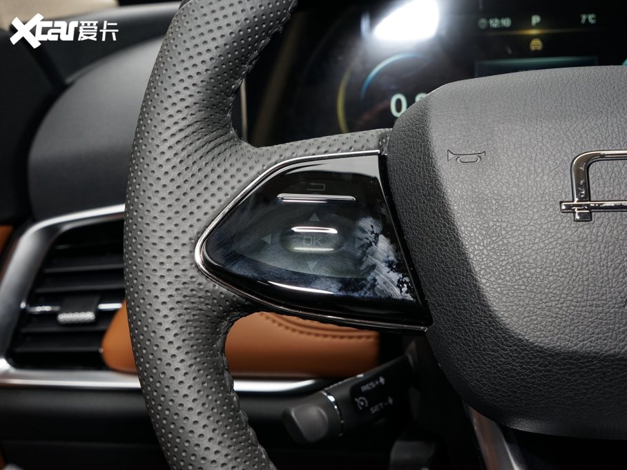 2023vT99 2.0T Ԅͣ8AT