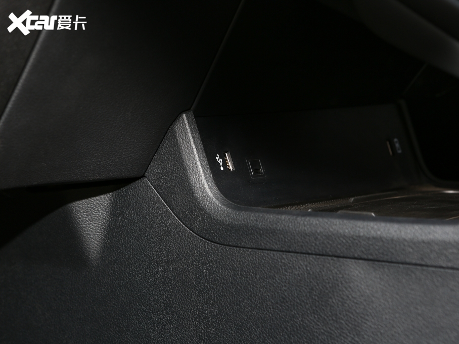 2023vB70  1.5T ԄӐ70o