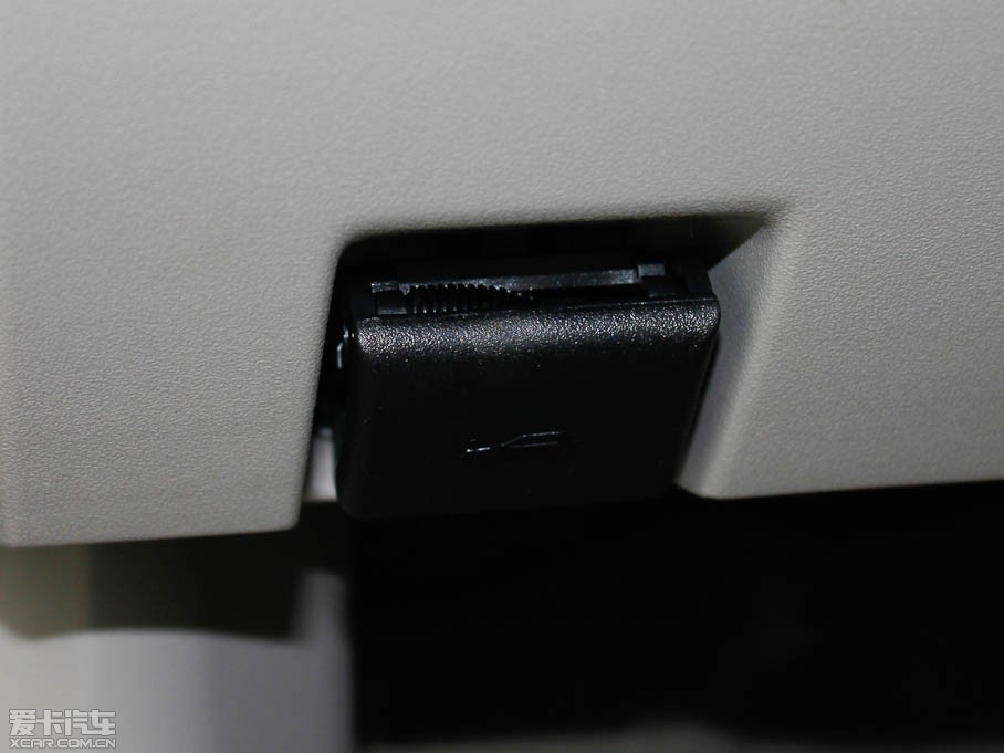 2011vB70 2.0L Ԅӕrа