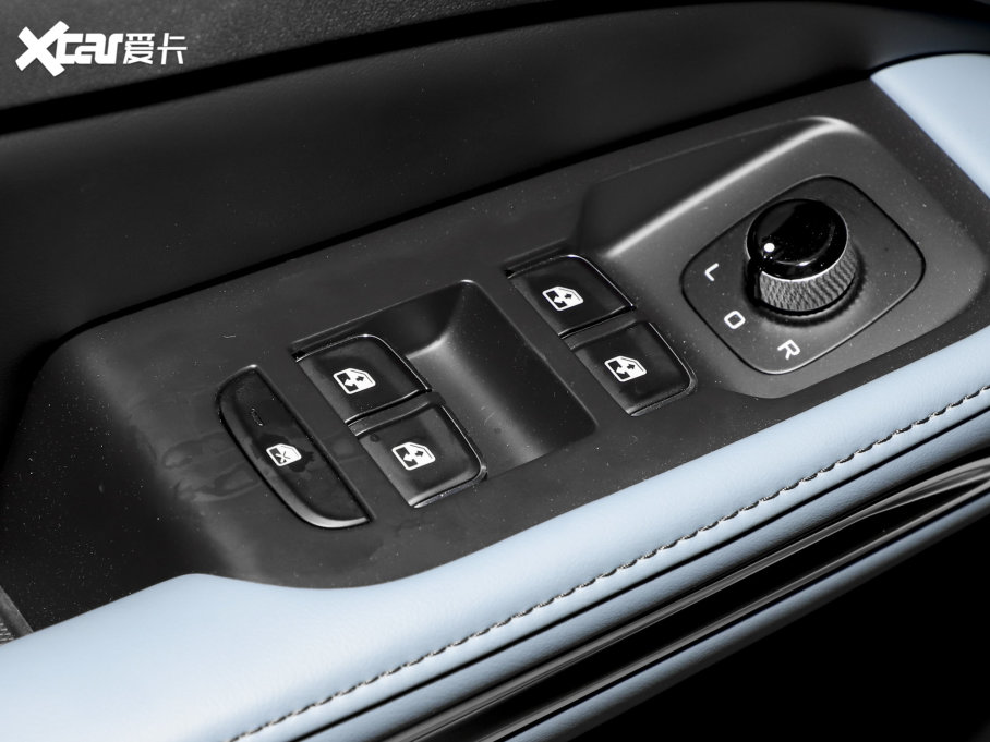 2023vT90 1.5T DCT Ԅm