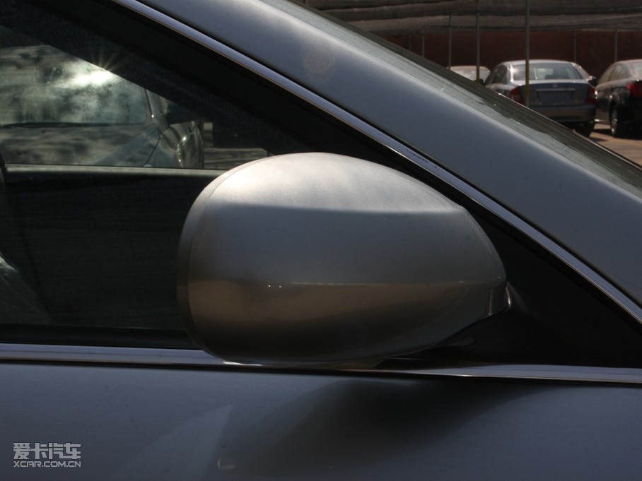 2011vB70 2.3L Ԅb