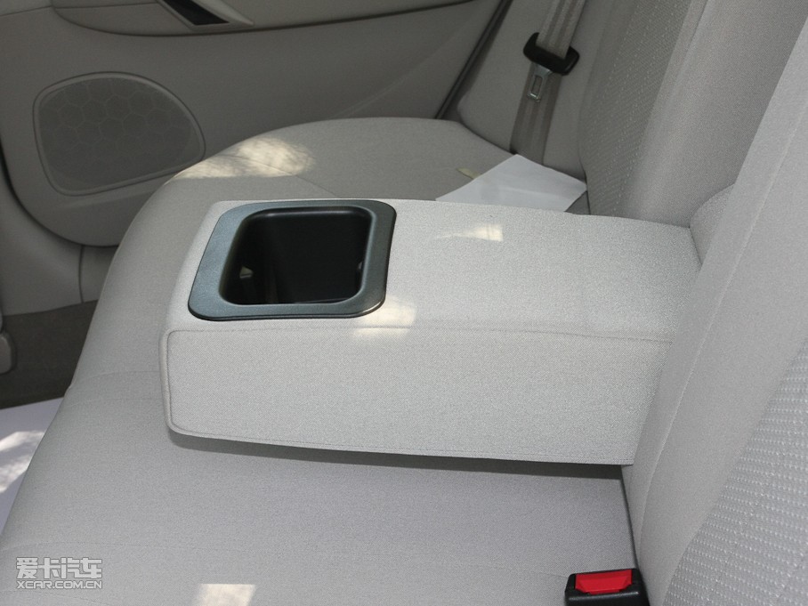 2011vB70 2.3L Ԅb