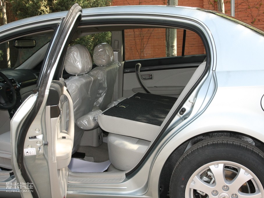 2011vB70 2.3L Ԅb