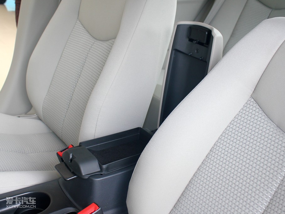 2011vB50 1.6L Ԅ(dng)촰