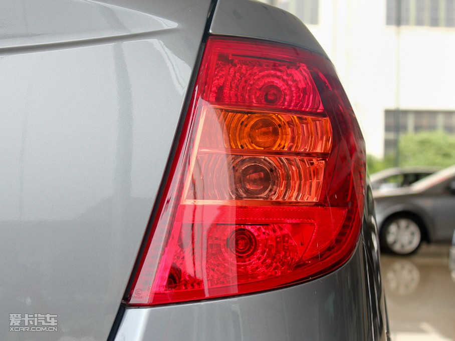 2011��vB50 1.6L �Ԅ��촰��