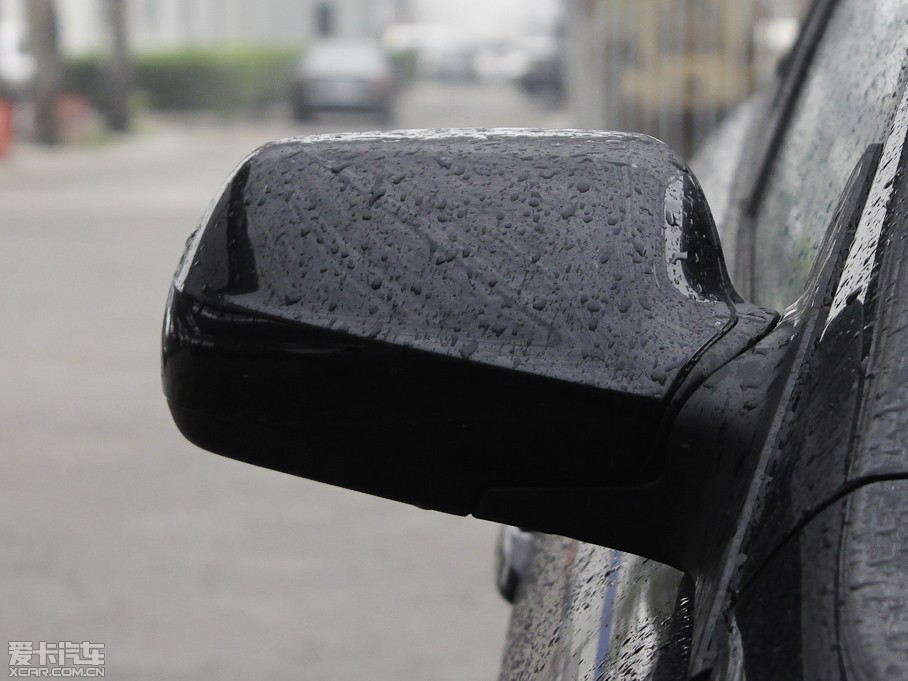 2011��vB50 1.6L �ԄӺ��A��