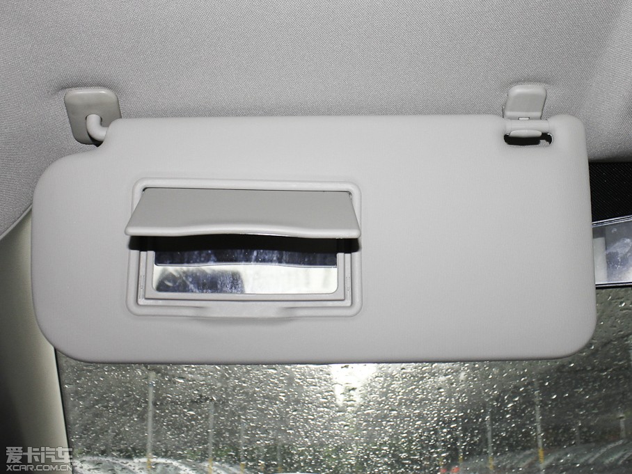 2011��vB50 1.6L �ԄӺ��A��