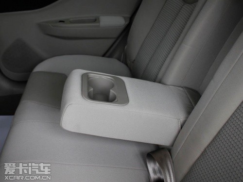 奔騰 2011款奔騰B50