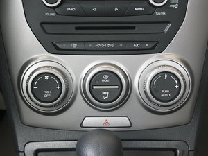 2011款1.6L 自动天窗版 空调调节