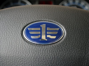2011款1.6L 自动天窗版 中控区