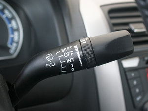 2011款1.6L 自动天窗版 中控区