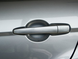2011款1.6L 自动天窗版 细节外观