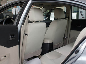 2011款1.6L 手动时尚版 空间座椅