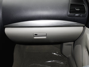 2011款1.6L 自动豪华版 空间座椅