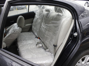 2011款1.6L 自动豪华版 空间座椅