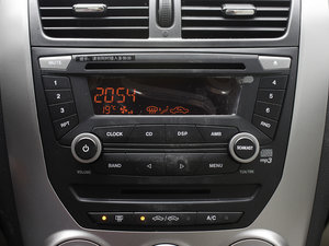 2011款1.6L 自动豪华版 音响调节