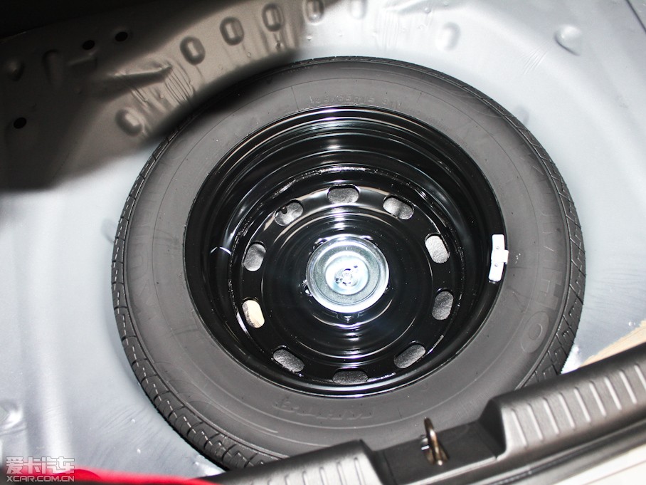 2012��vB50 1.6L �ԄӺ��A��