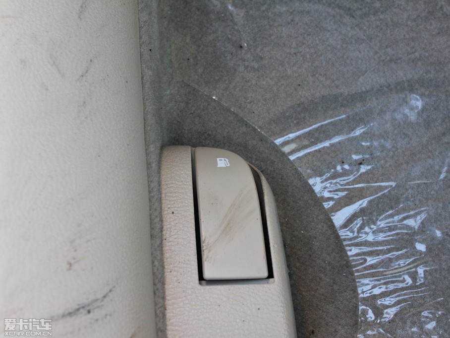 2012��vB50 1.6L �ք�(d��ng)�촰��