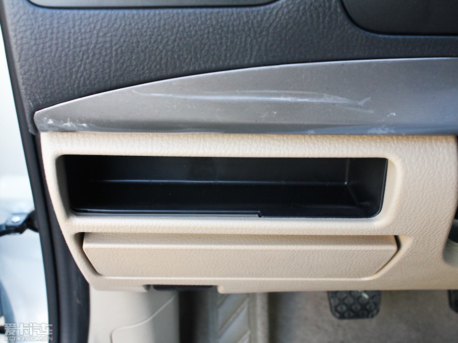 2012��vB50 1.6L �ք��촰��