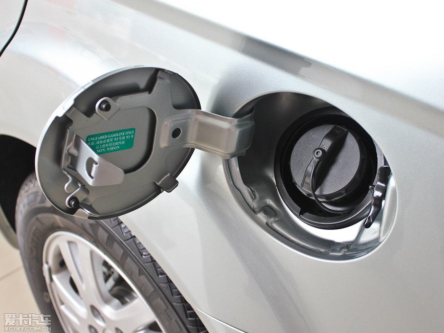 2012��vB50 1.6L �Ԅ�(d��ng)�촰��