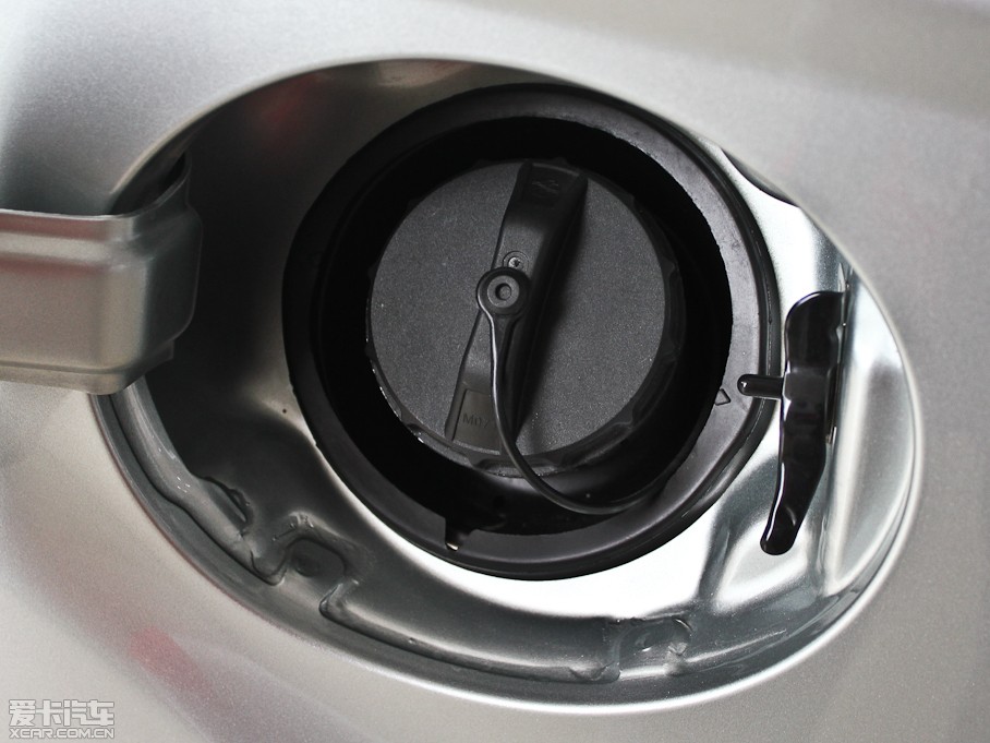 2012��vB50 1.6L �Ԅ��촰��